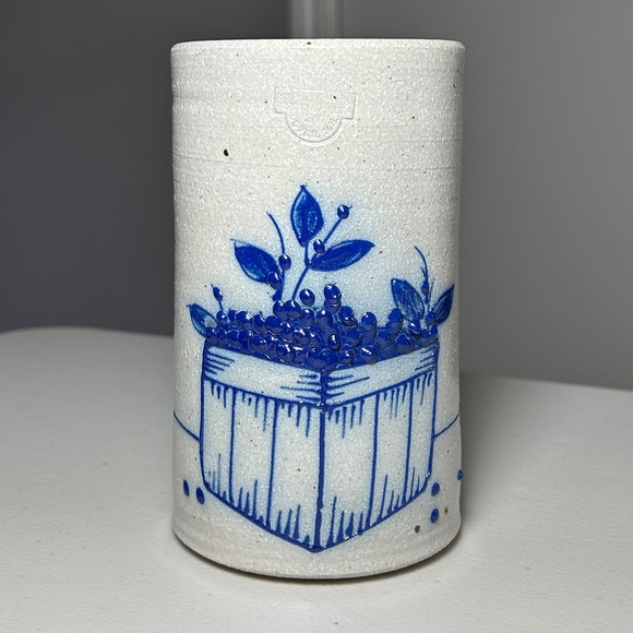 Salmon Falls Stoneware Blueberry Basket Crock Vase - Picture 1 of 8
